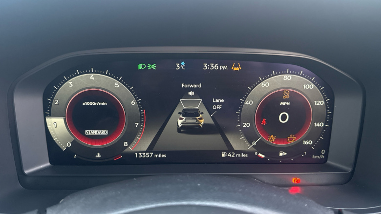 Nissan Juke 1.0 DiG-T N-Connecta 5dr Petrol Hatchback